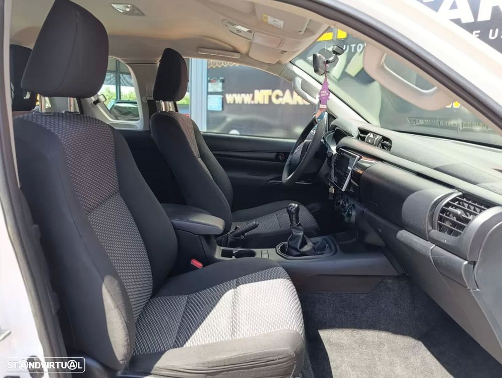 Toyota hilux 2.4 d-4d 4wd ce 3l - 11