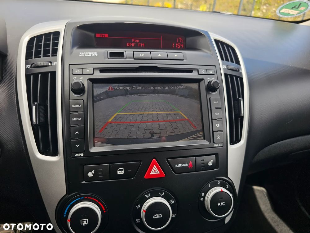 Kia Ceed 1.4 CVVT Attract - 21