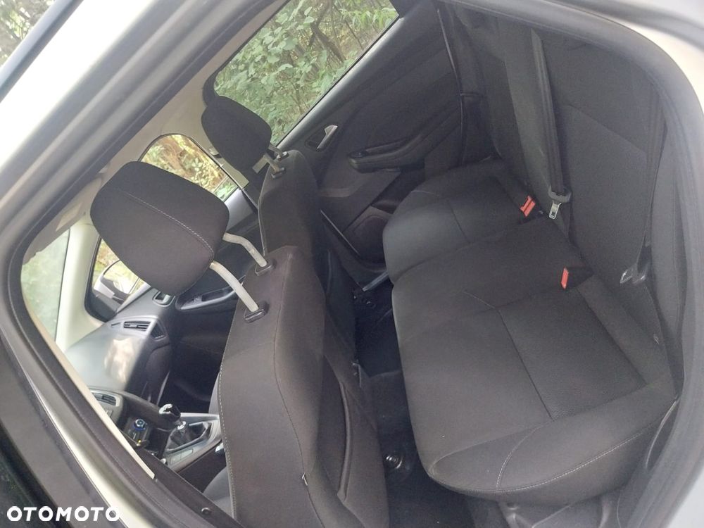 Ford Focus 1.6 TDCi ECOnetic 88g Start-Stopp-System Trend - 16