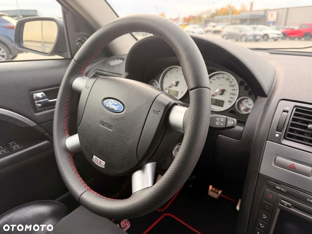 Ford Mondeo 3.0 V6 ST 220 - 20