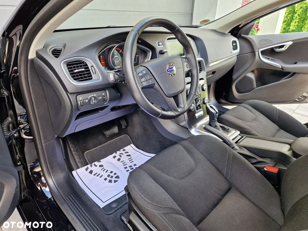 Volvo V40 D2 Geartronic Momentum - 16