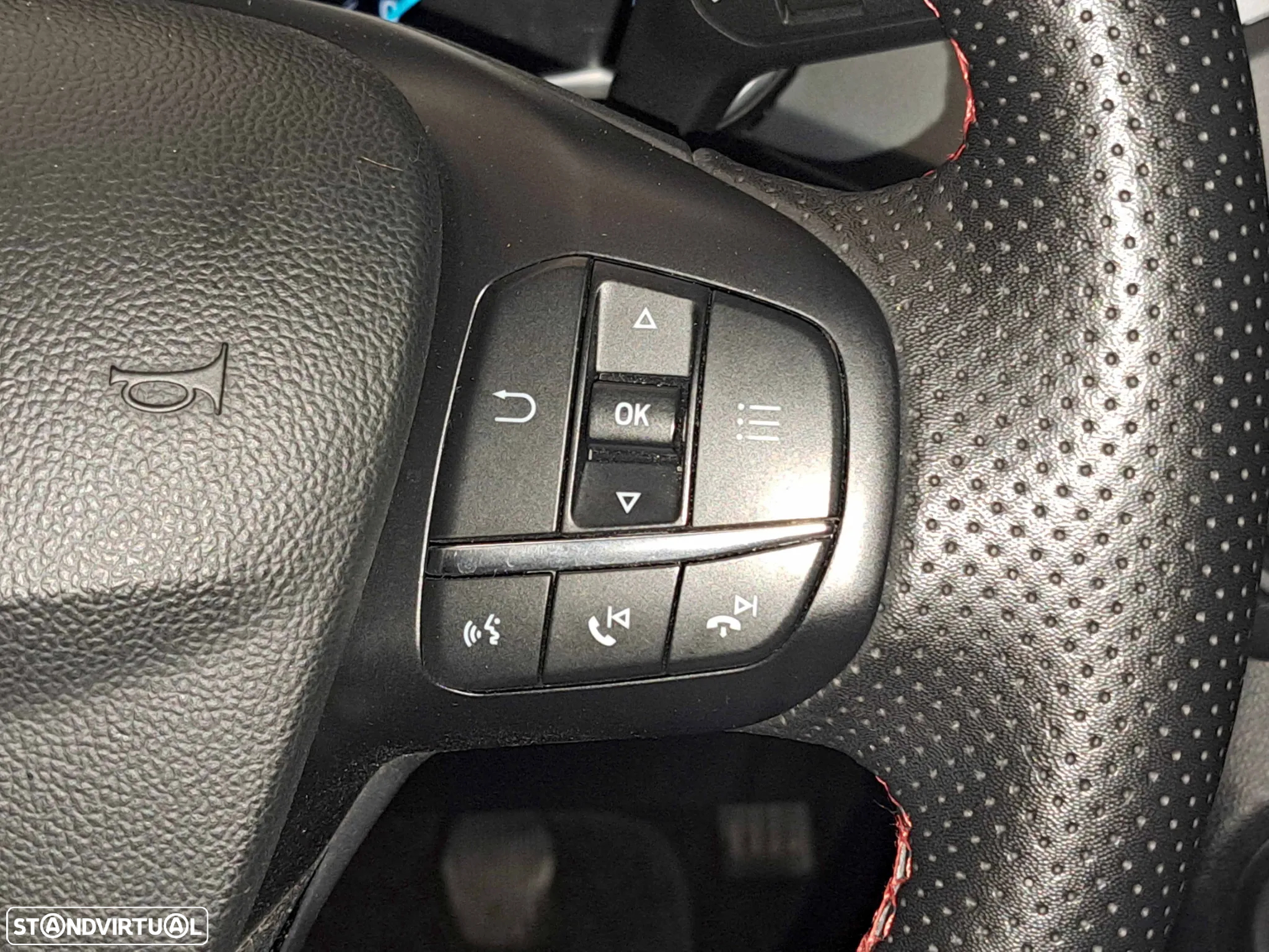Ford Focus 1.0 EcoBoost MHEV ST-Line - 9