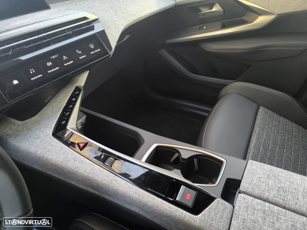Peugeot 3008 1.2 Hybrid Allure e-DCS6 - 16