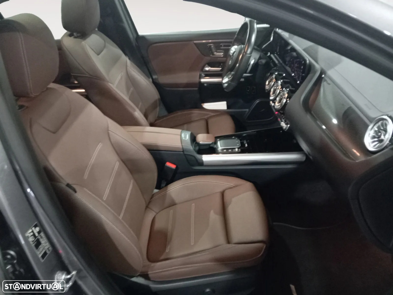 Mercedes-Benz GLA 250 e AMG Line - 14