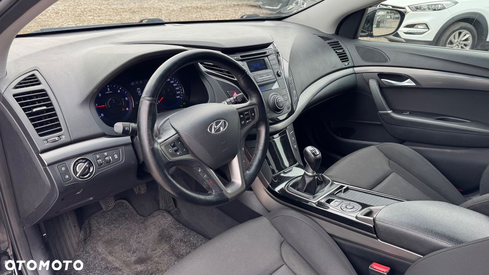 Hyundai i40 Kombi blue 1.7 CRDi Style - 31