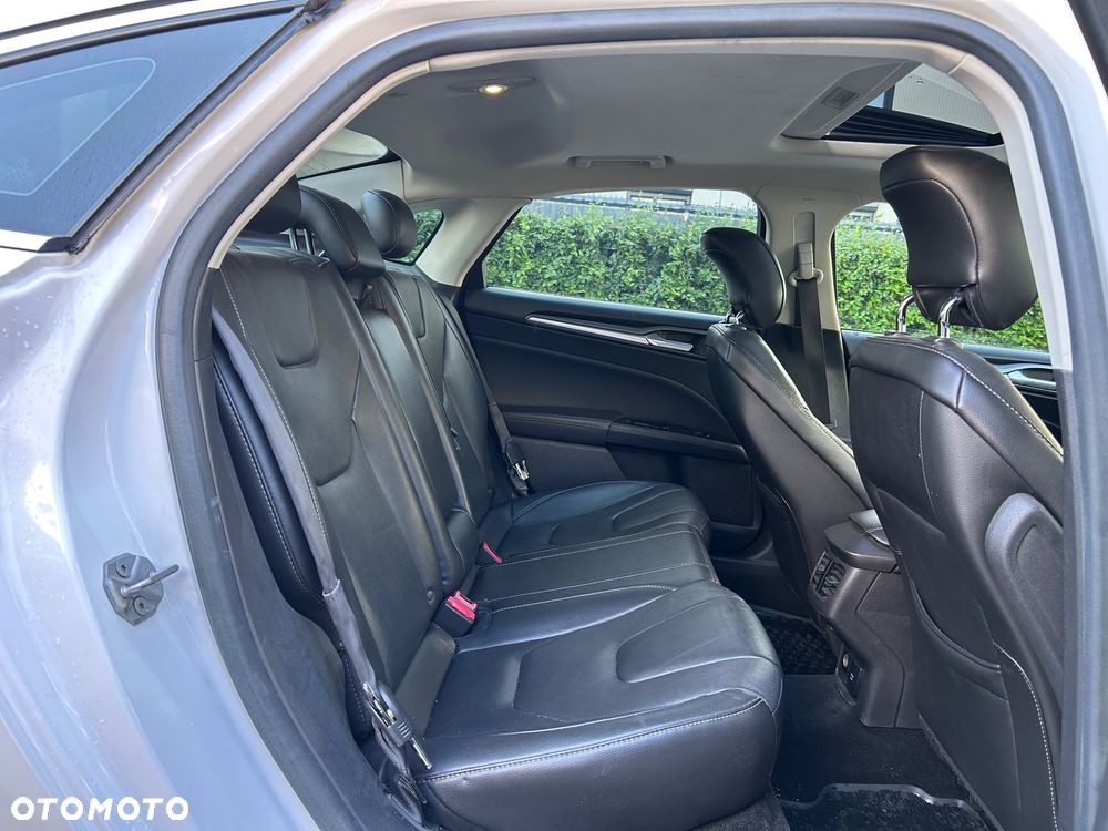 Ford Mondeo 2.0 Hybrid Titanium - 19
