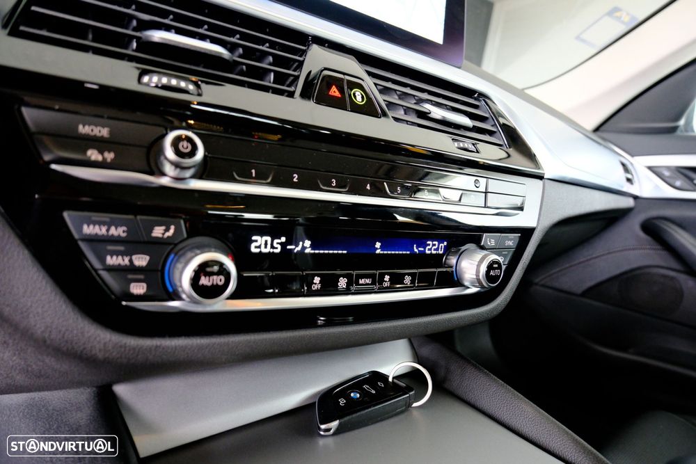 BMW 520 d Auto - 26