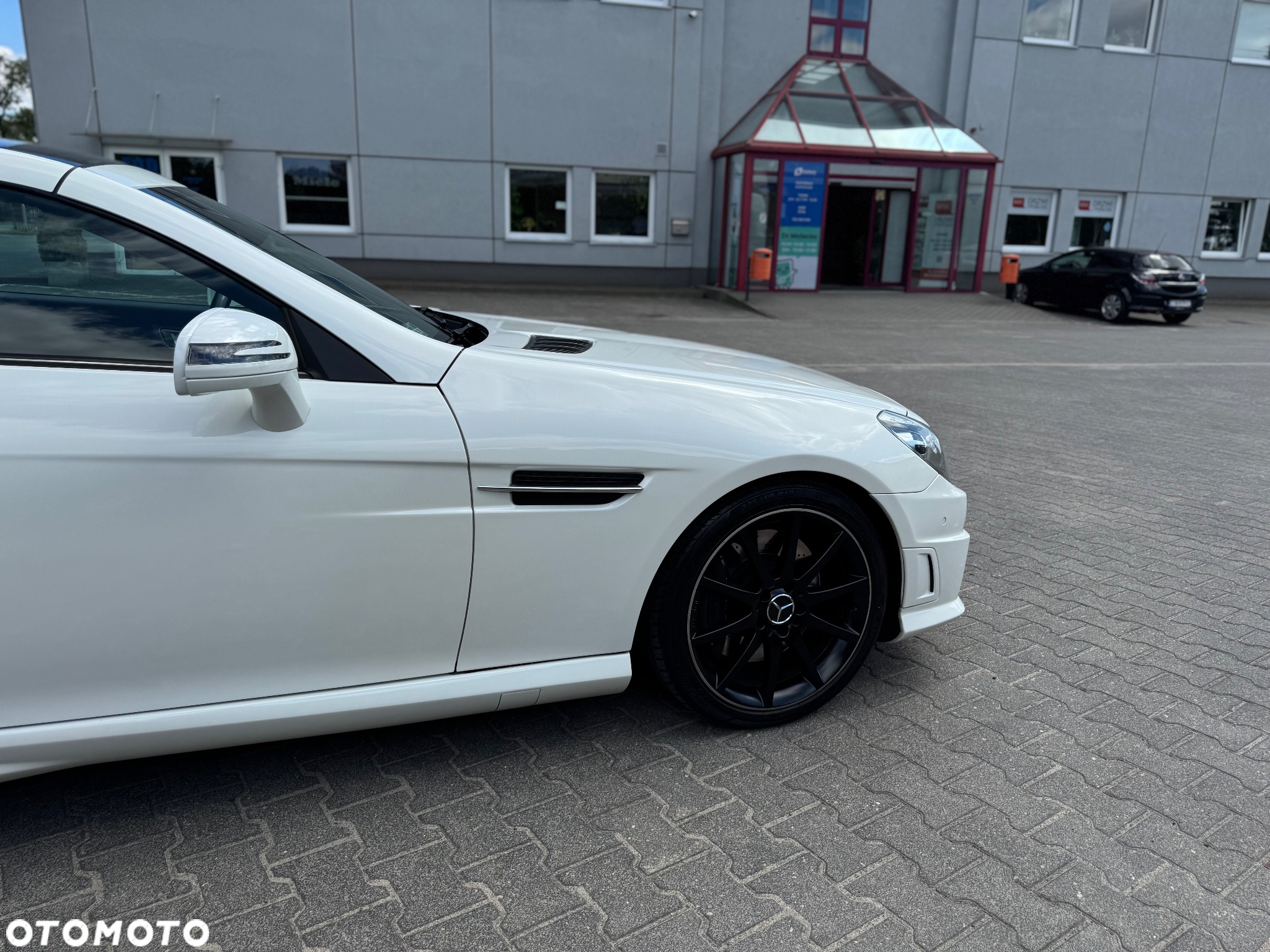 Mercedes-Benz SLK 250 CGI - 11