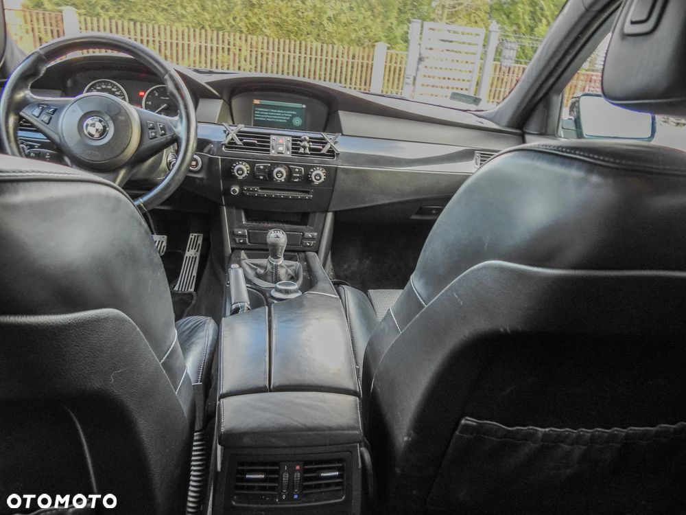 BMW Seria 5 525d - 19