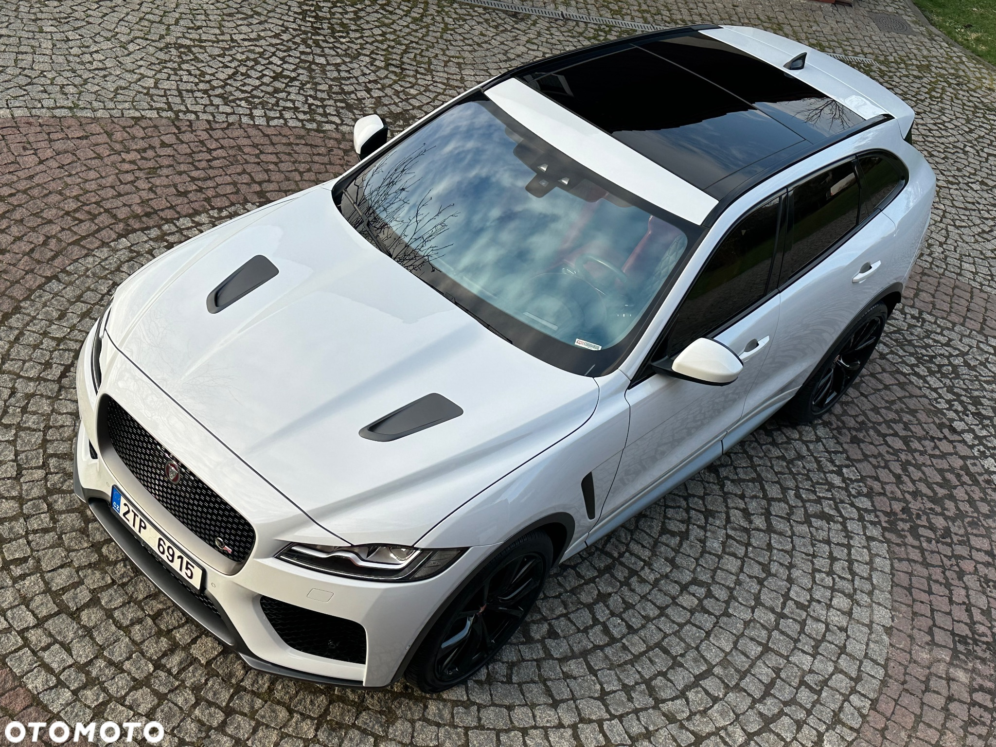 Jaguar F-Pace 5.0 V8 P550 AWD SVR - 16