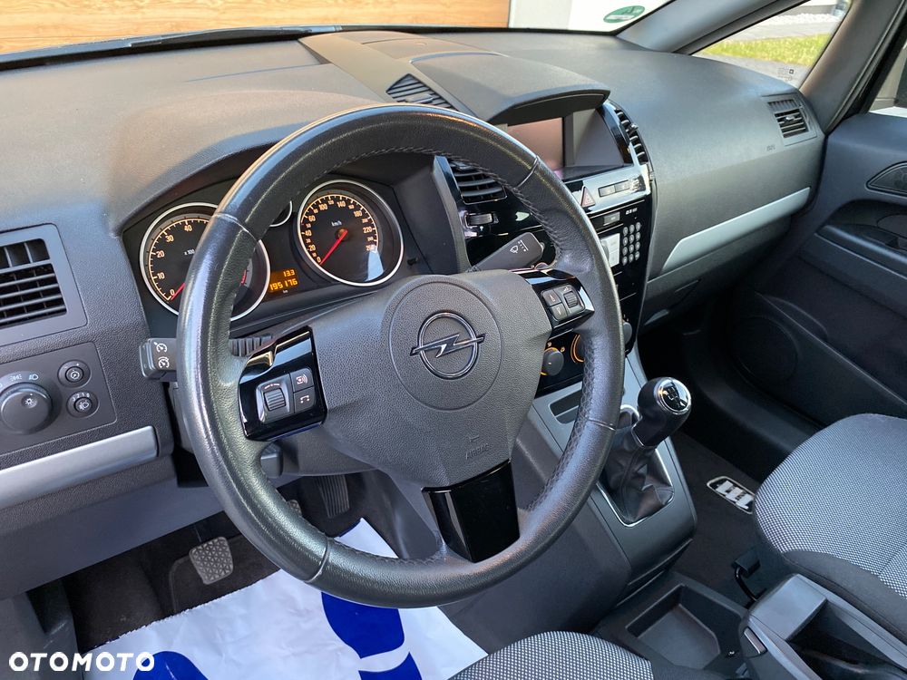 Opel Zafira 1.8 Design Edition - 35