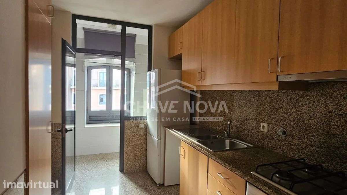T2 c/ Lugar de Garagem em Oliveira do Douro - Grande imagem: 5/18