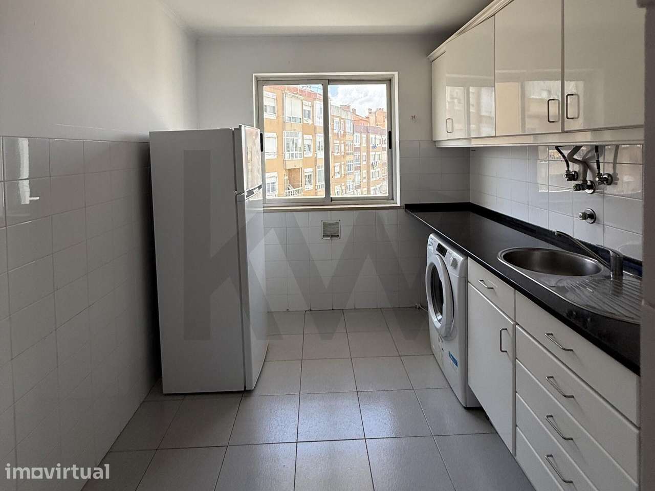 Apartamento T2 com 70 m2 na Mina de Água, Amadora - Grande imagem: 3/12