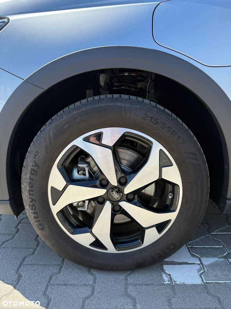 Ford Tourneo Connect Grand - 28
