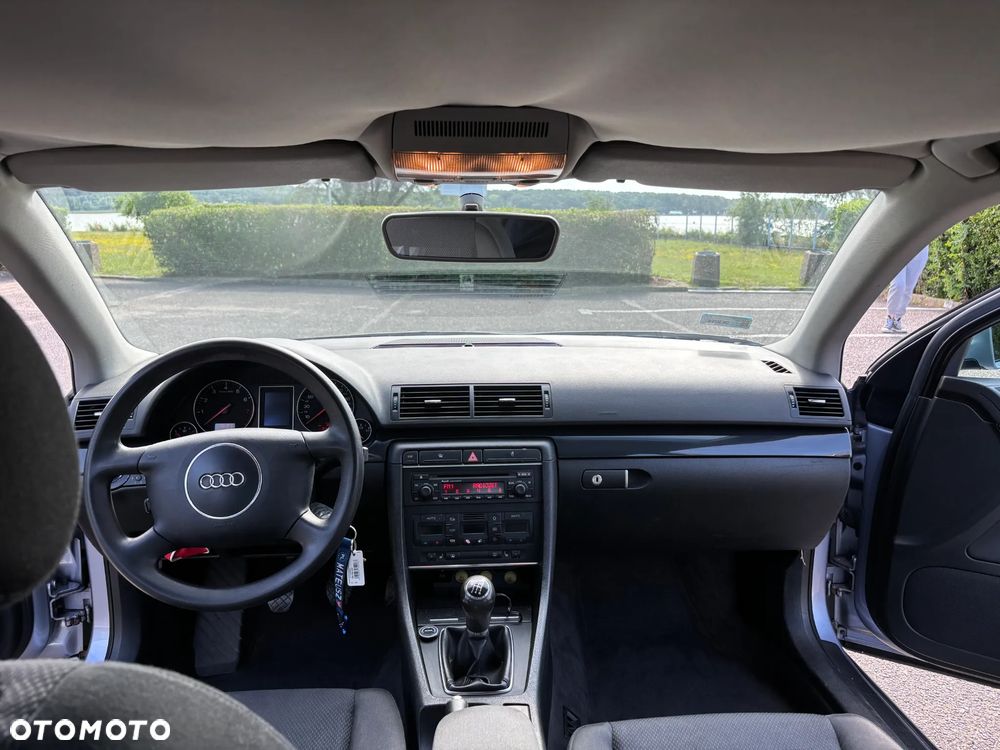 Audi A4 Limousine - 6