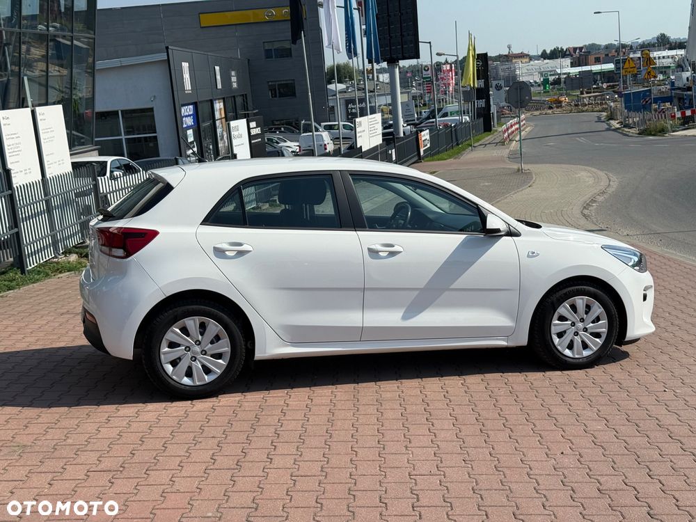 Kia Rio 1.4 M - 6