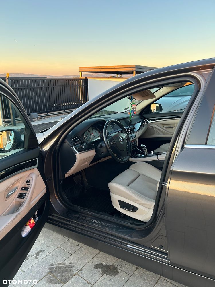 BMW Seria 5 520d - 5