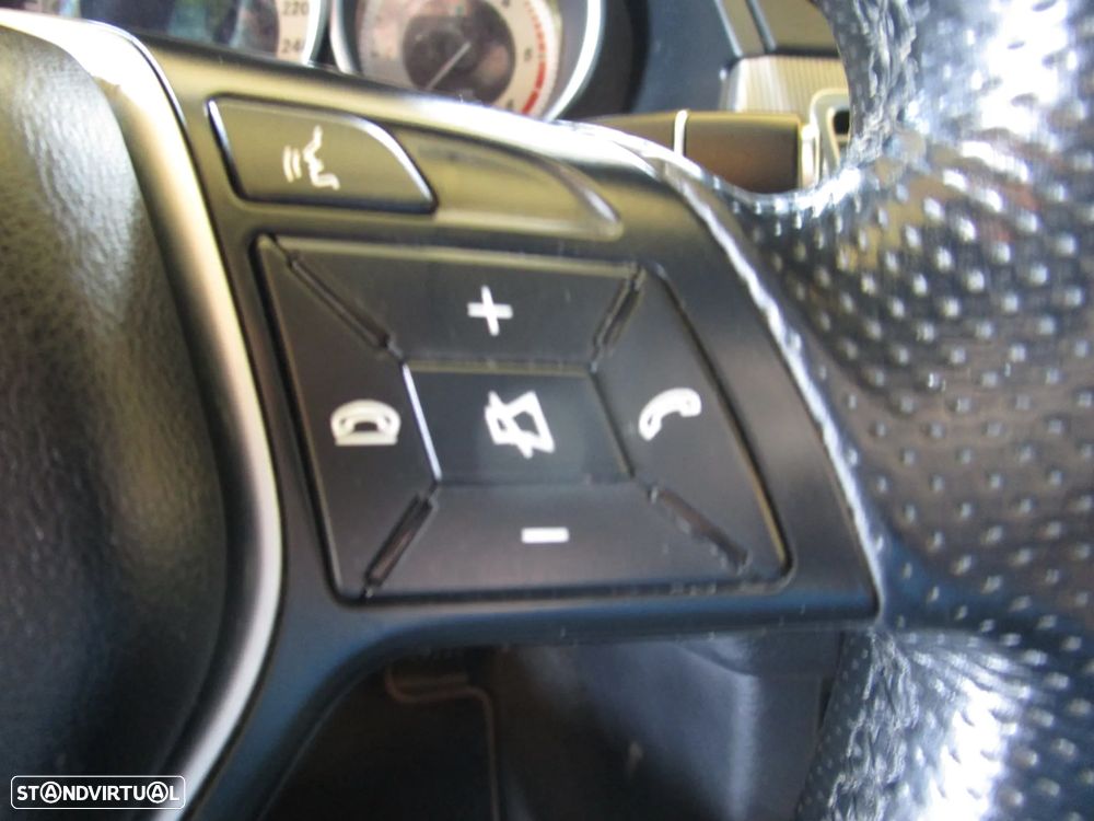 Mercedes-Benz E 300 BLUETEC Hybrid Avantgarde - 23