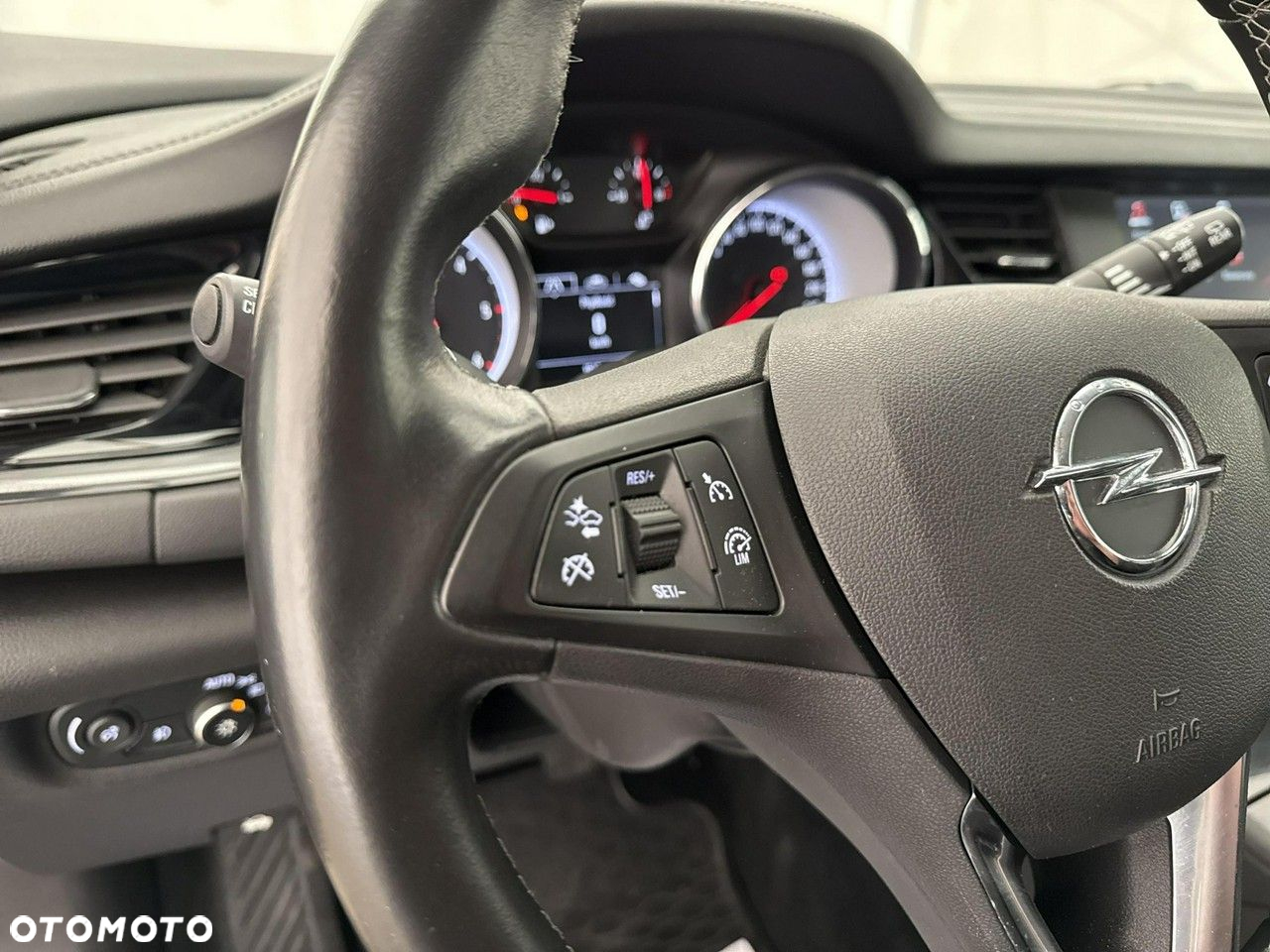 Opel Insignia - 24