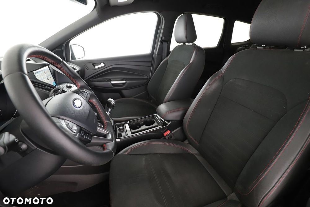 Ford Kuga 1.5 TDCi FWD ST-Line - 12