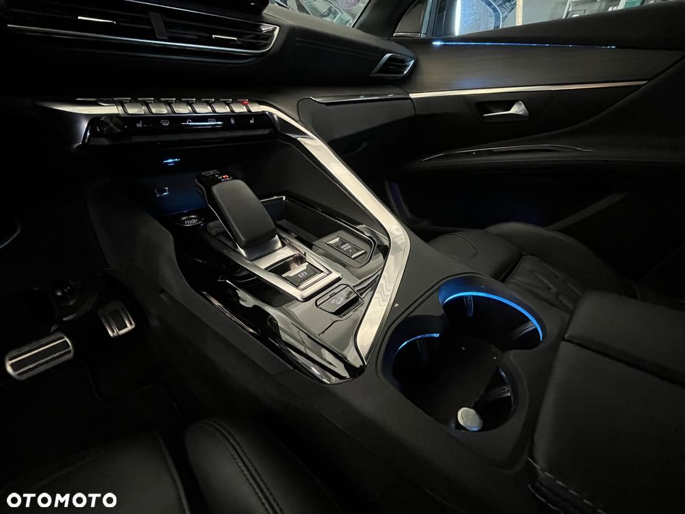 Peugeot 3008 1.6 PureTech HYbrid4 GT Line S&S EAT8 - 31
