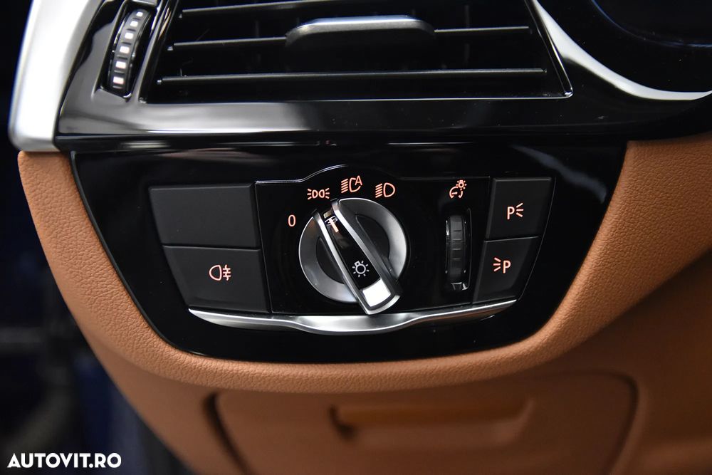 BMW Seria 5 520d AT - 17