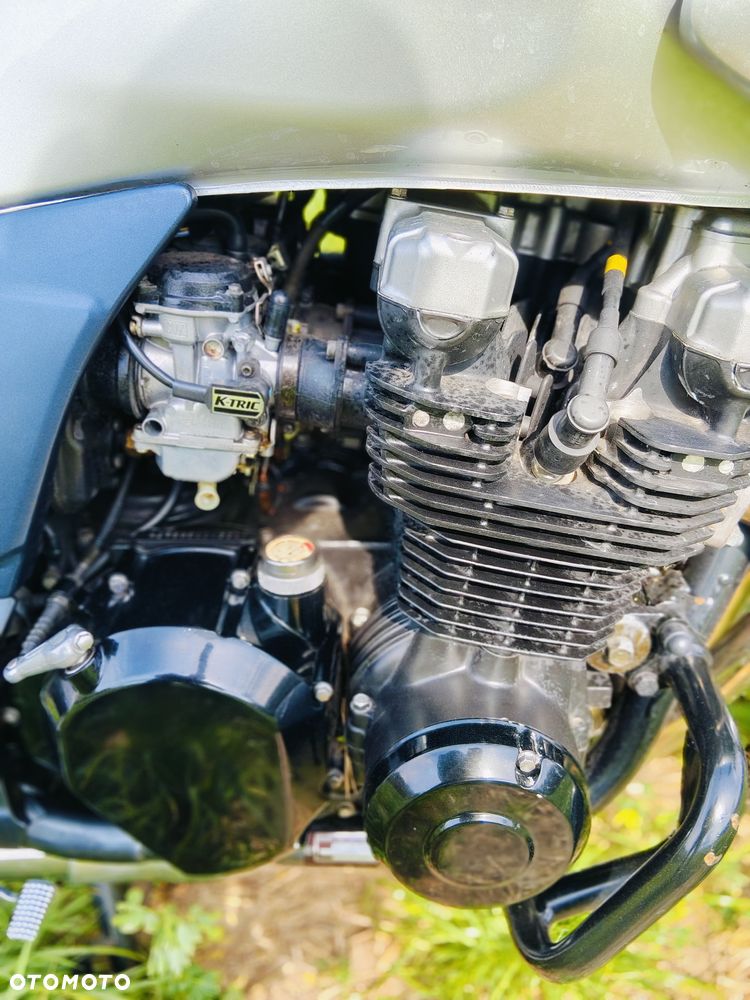 Kawasaki ZR - 5