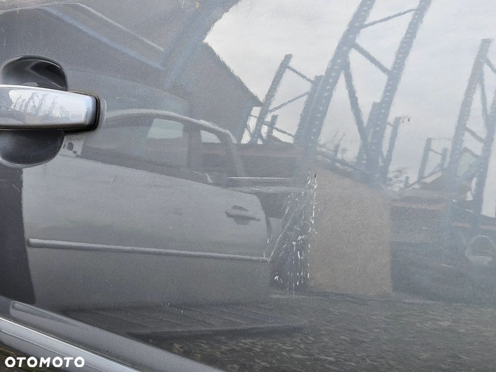 Opel Vectra  C Drzwi przednie prawe  Z155 - 4
