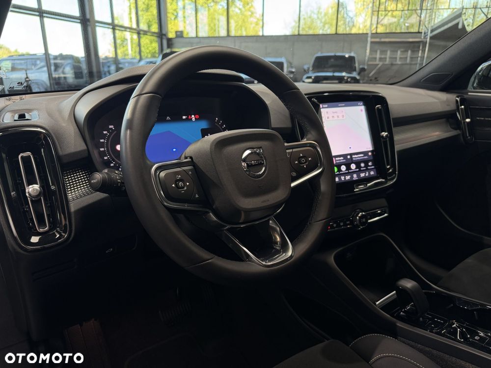 Volvo XC 40 B4 Plus Dark - 10