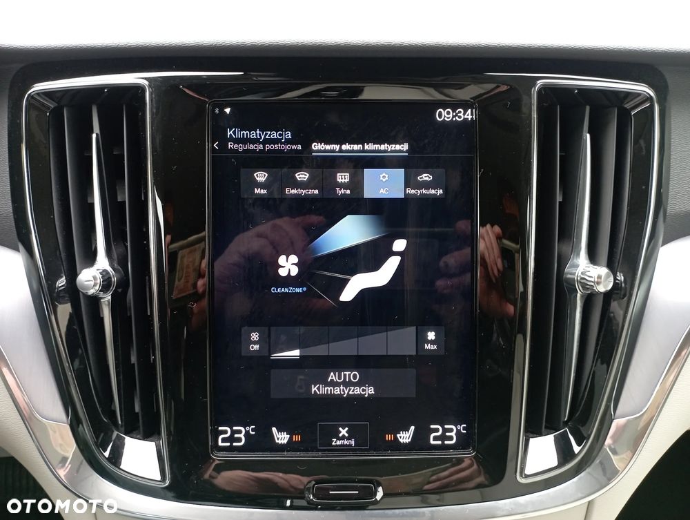 Volvo V60 D4 Momentum Pro - 18