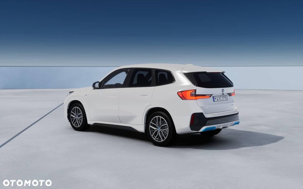 BMW iX1 eDrive20 66.5kWh M Sport - 2