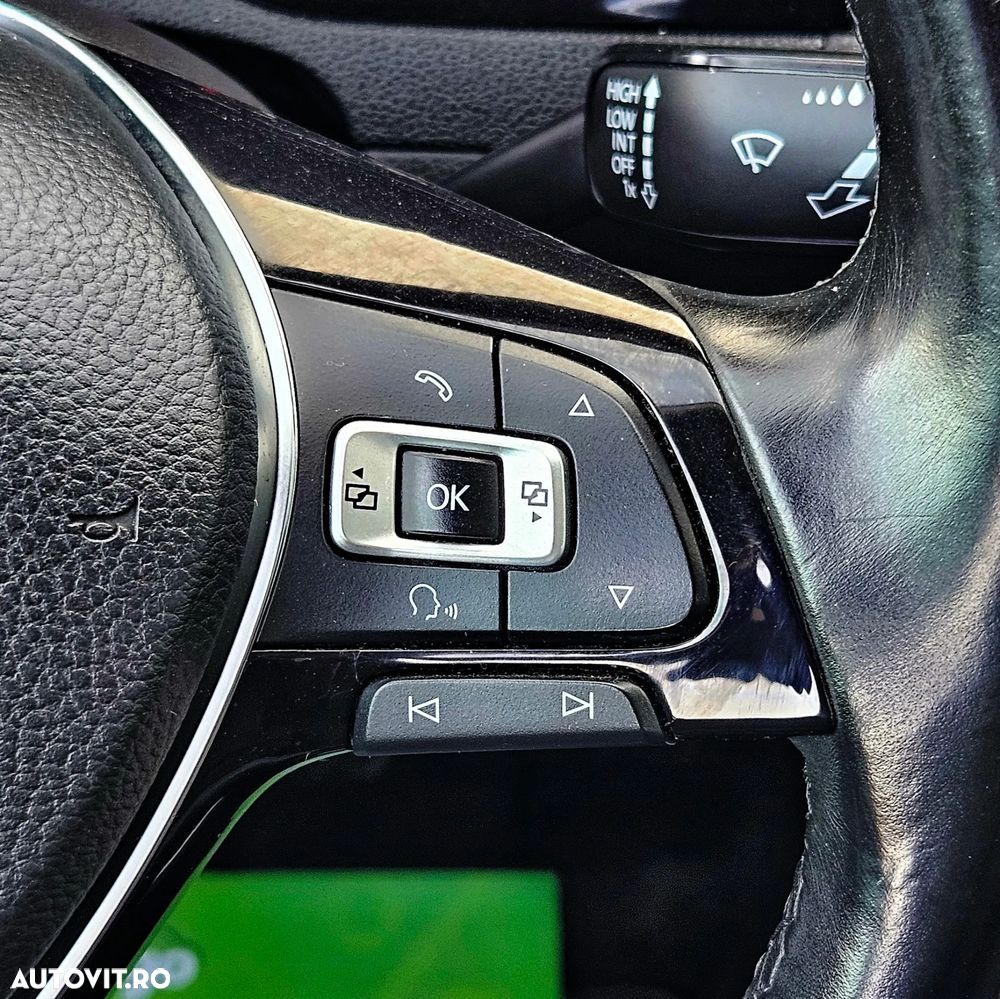 Volkswagen Passat - 24