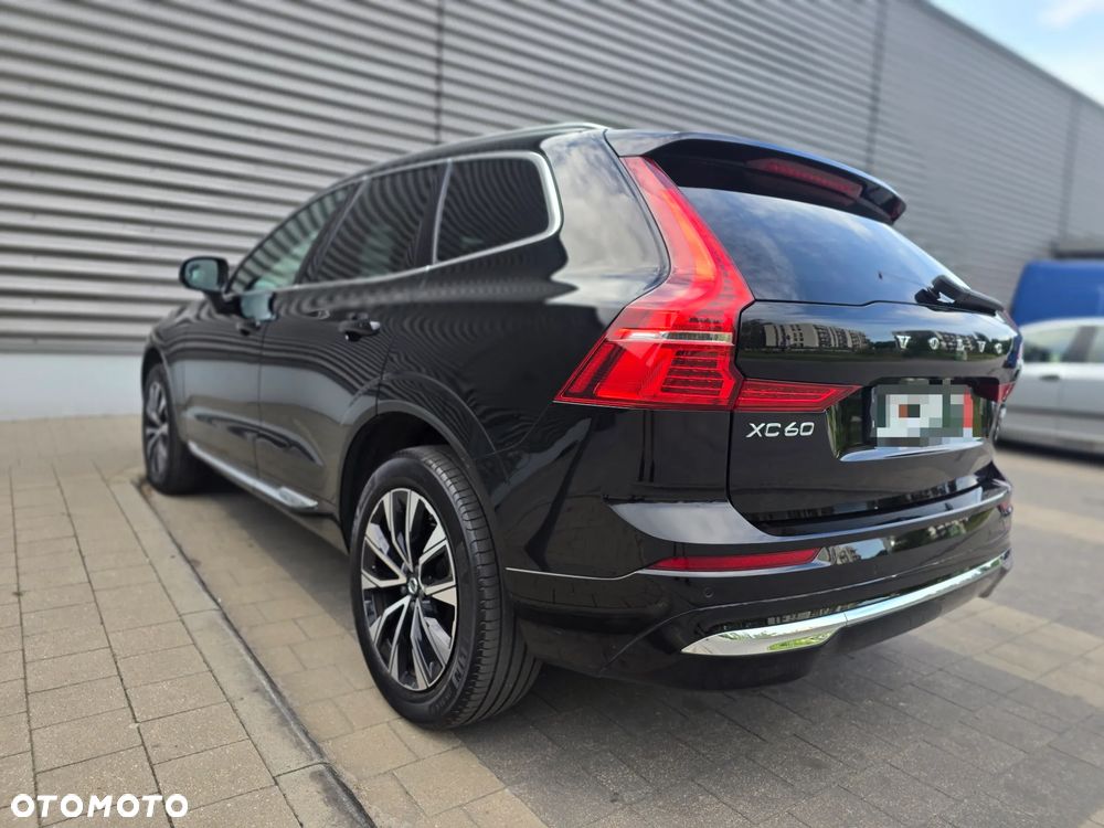 Volvo XC 60 B4 D AWD Ultimate Bright - 3