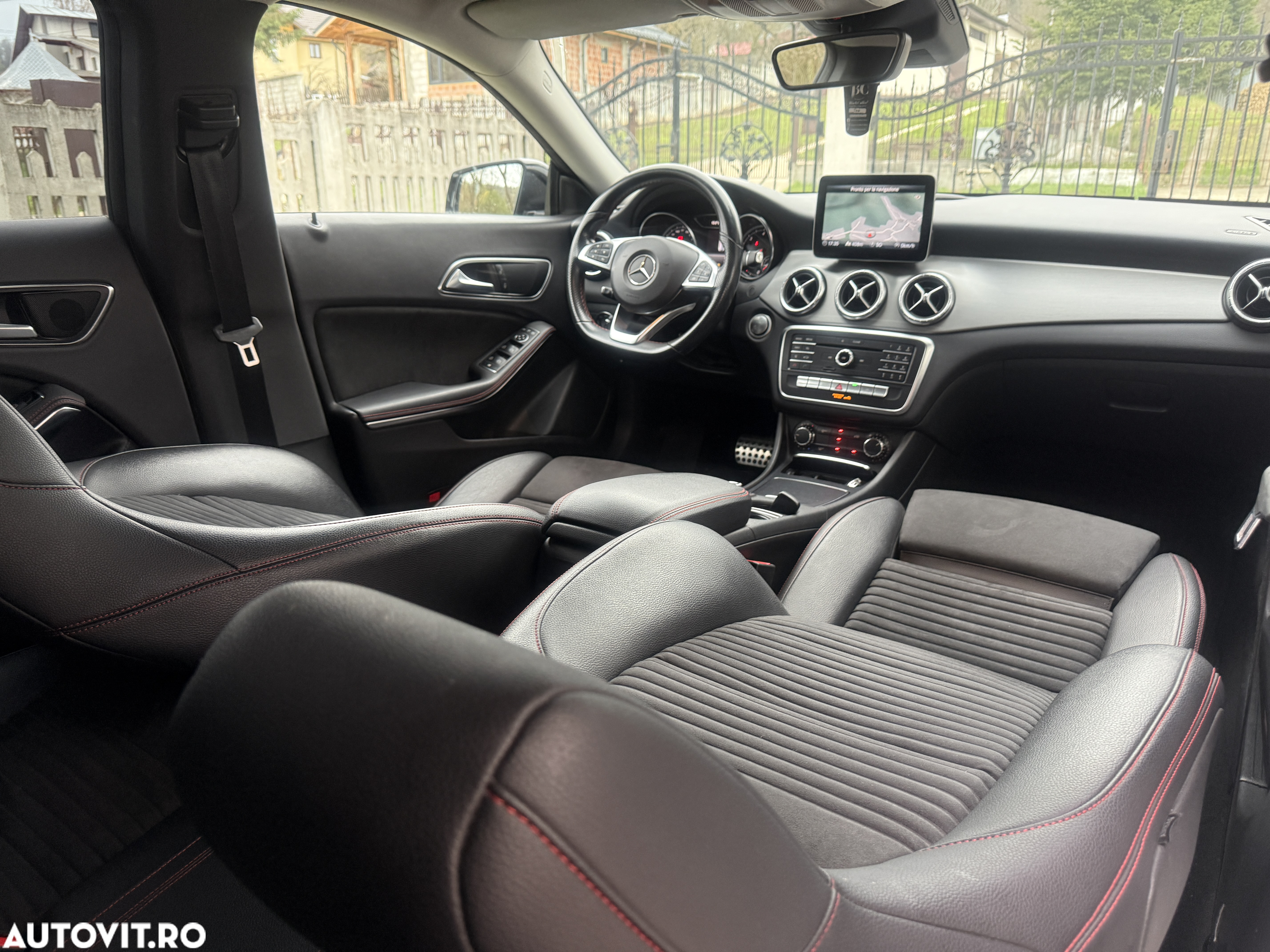 Mercedes-Benz CLA Shooting Brake 200 (CDI) d 4Matic 7G-DCT AMG Line - 14