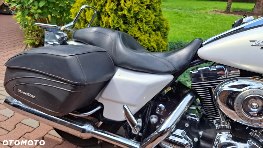 Harley-Davidson Touring Road King - 13