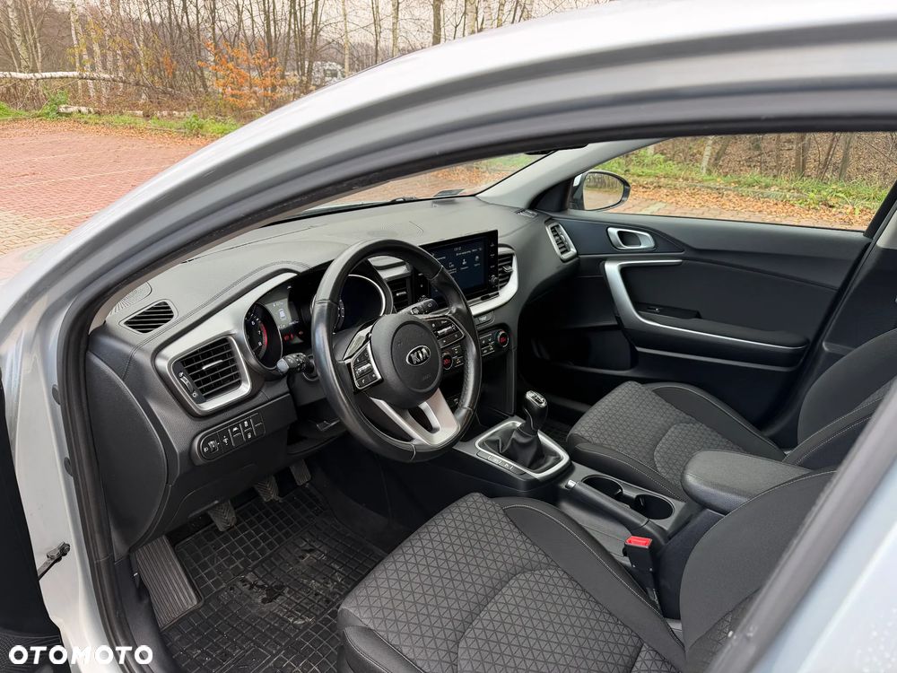 Kia Ceed 1.4 T-GDI M - 13