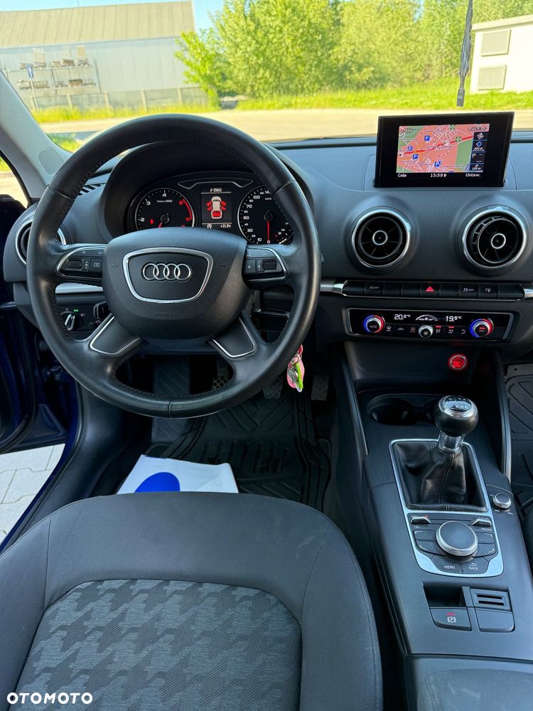Audi A3 Sportback 2.0 TDI Ambiente - 29