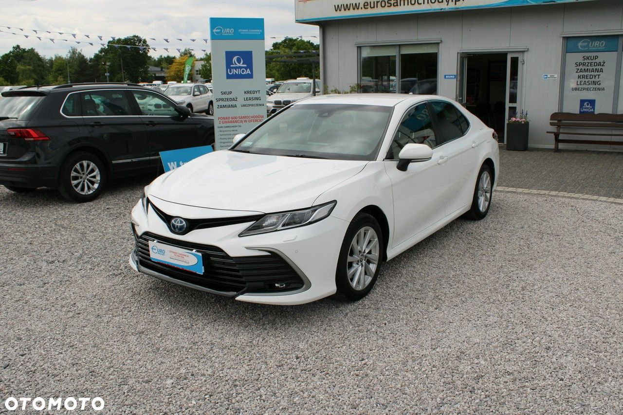 Toyota Camry - 2
