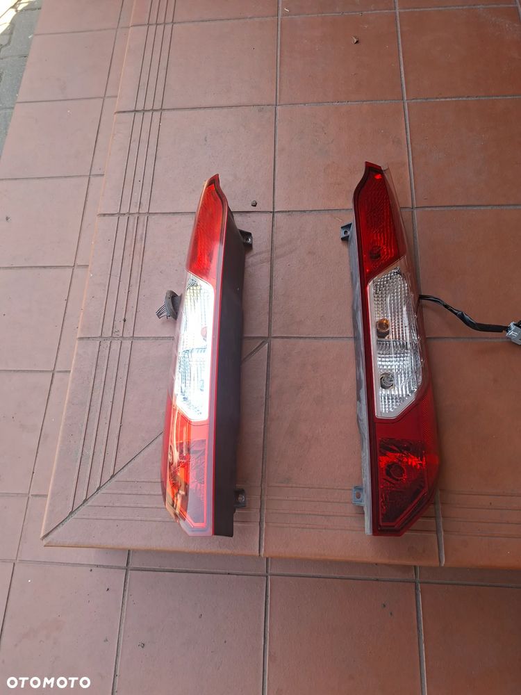 Lampa tył prawy tylna tylnia prawa FORD CONNECT MK2 2013-> DT11-13405-AC oe