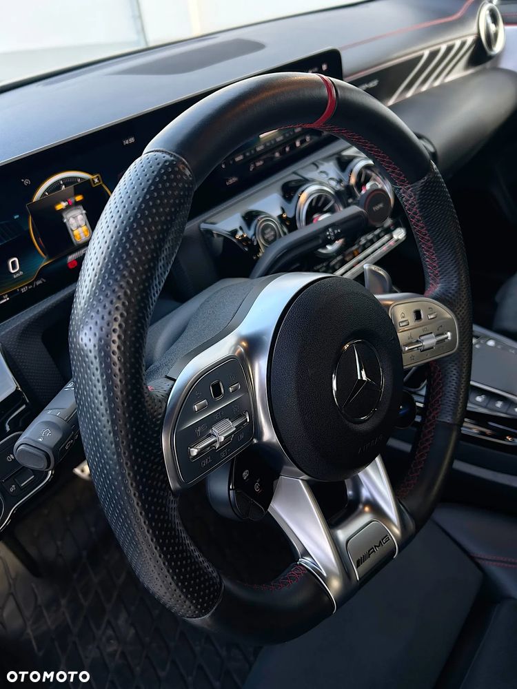 Mercedes-Benz CLA - 26