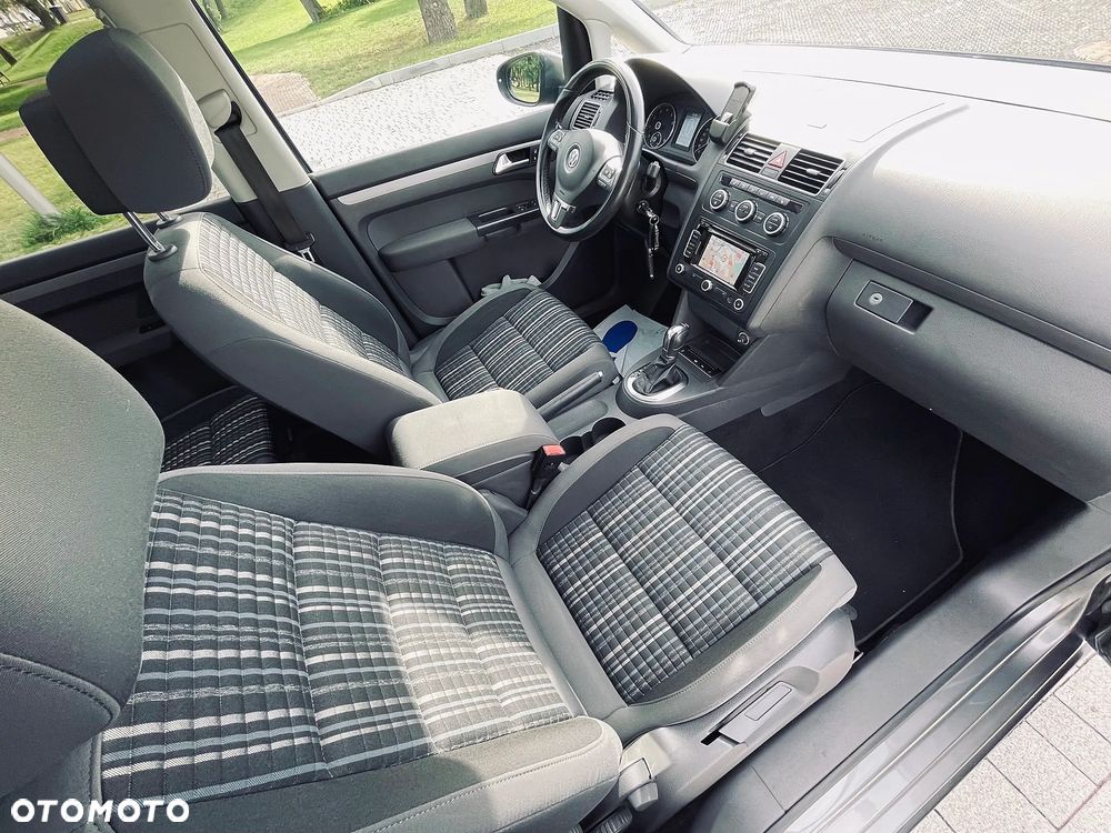 Volkswagen Touran 1.4 TSI DSG Cross - 24
