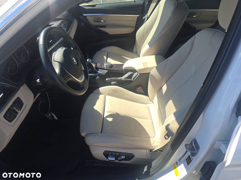 BMW Seria 3 328i Luxury Line - 7