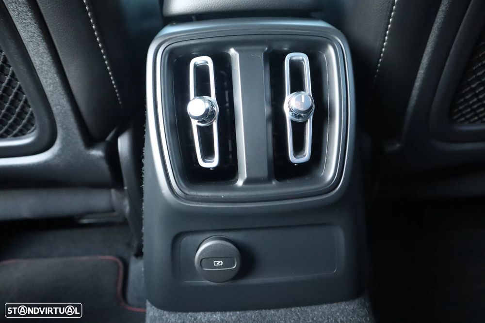 Volvo XC 40 1.5 T5 PHEV Inscription - 33