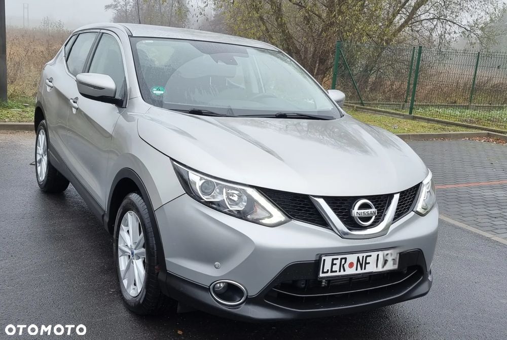 Nissan Qashqai 1.6 dCi Xtronic TEKNA+ - 4