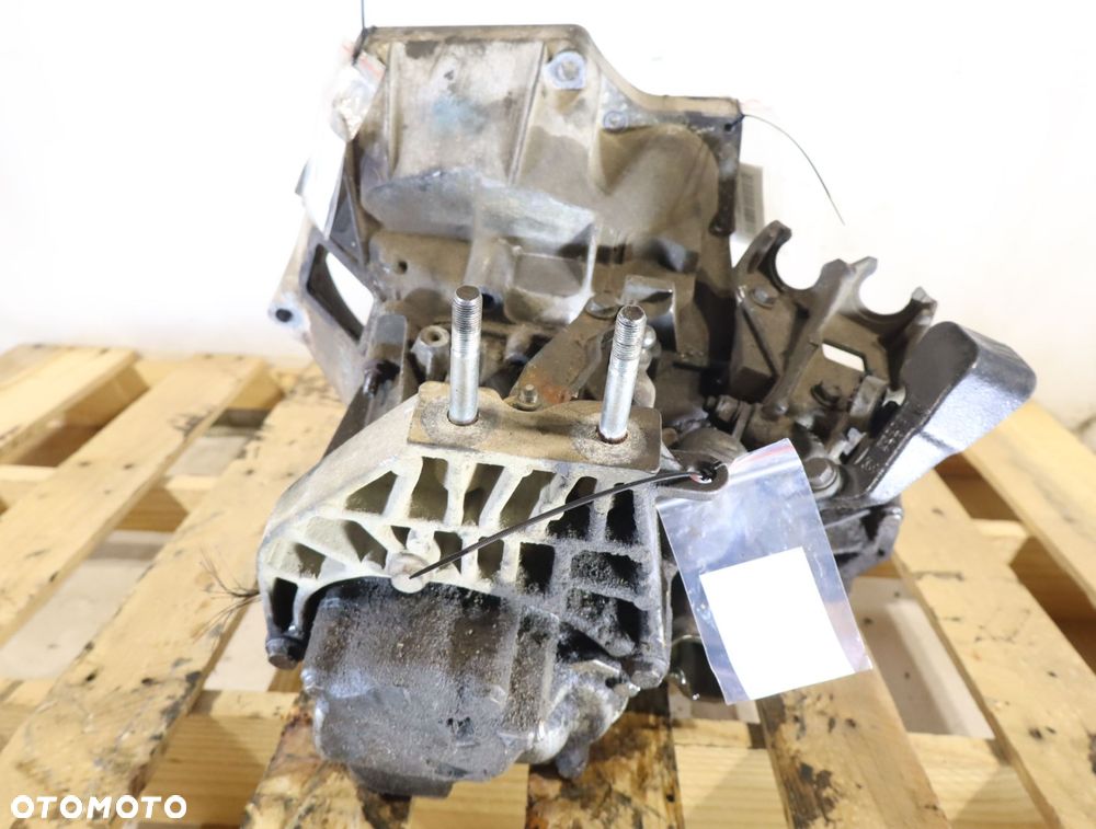 SKRZYNIA BIEGÓW 5 BIEGOWA FIAT LINEA 1.4 21.84-072147 - 2