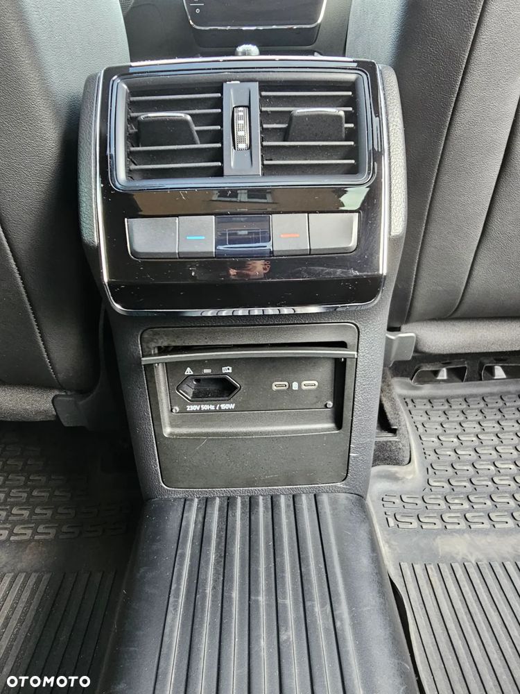 Skoda Superb 2.0 TDI SCR 4x4 Sportline DSG - 34