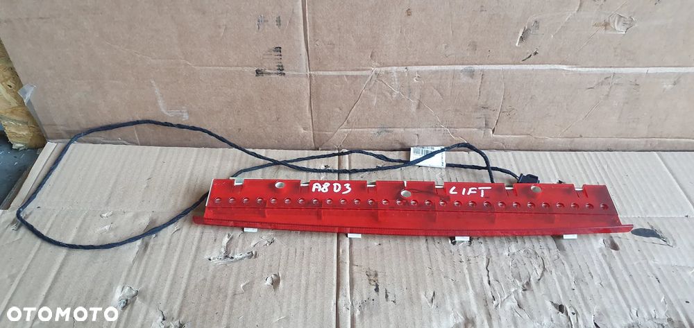 Trzecie światło stop Audi A8 D3 4E0945097 4E0945097A 4E0945097B - 1