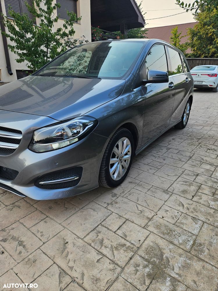 Mercedes-Benz EQB - 4