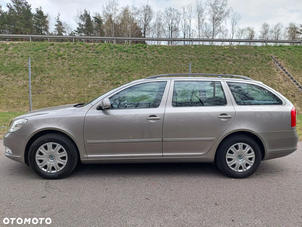 Skoda Octavia 1.6 Combi Style - 13