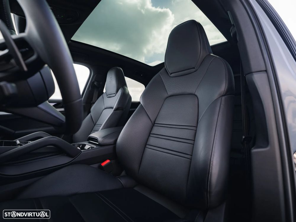 Porsche Cayenne Coupé E-Hybrid - 22